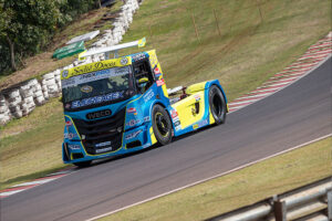 iveco usual racing encerra etapa de cascavel da copa truck no top 10