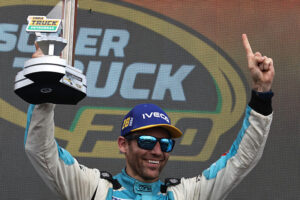 dirani ultrapassa na volta final vence com a iveco usual racing em curvelo e esta 7 pontos do lider da copa truck
