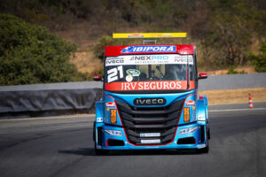 iveco usual racing larga da primeira fila da copa truck com dirani em curvelo