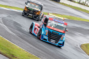 iveco usual racing coloca os tres caminhoes no top10 da classificacao em londrina