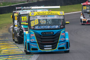 danilo dirani e vice campeao da copa truck com a iveco usual racing