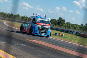 iveco usual racing utiliza os treinos oficiais para buscar o ajuste ideal na etapa de campo grande da copa truck