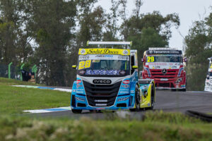 iveco usual racing encerra o primeiro dia de atividades da copa truck na segunda posicao com danilo dirani